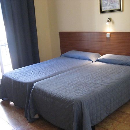 Hostal Bejar บาร์เซโลนา ภายนอก รูปภาพ
