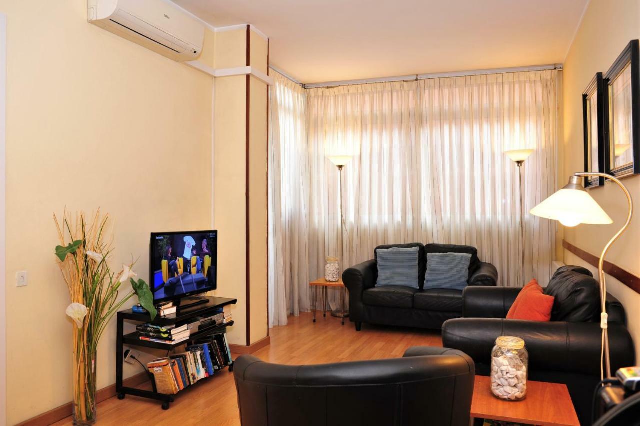 Hostal Bejar บาร์เซโลนา ภายนอก รูปภาพ